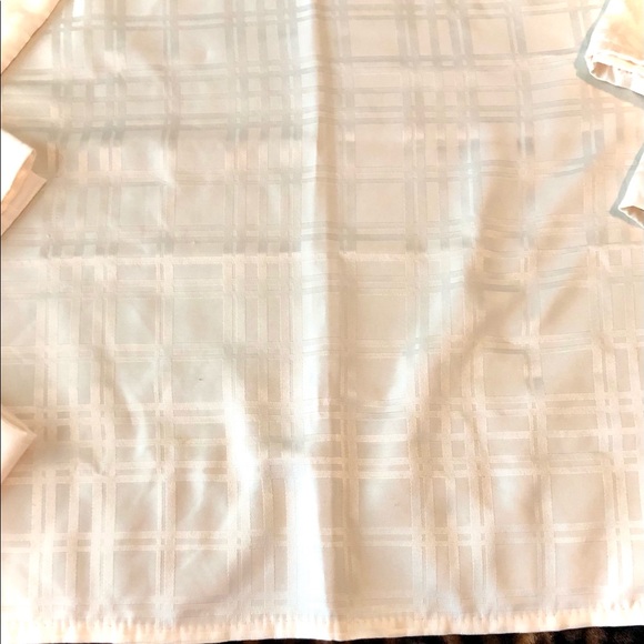 Plaid Cream Cloth Napkins - Picture 2 of 5